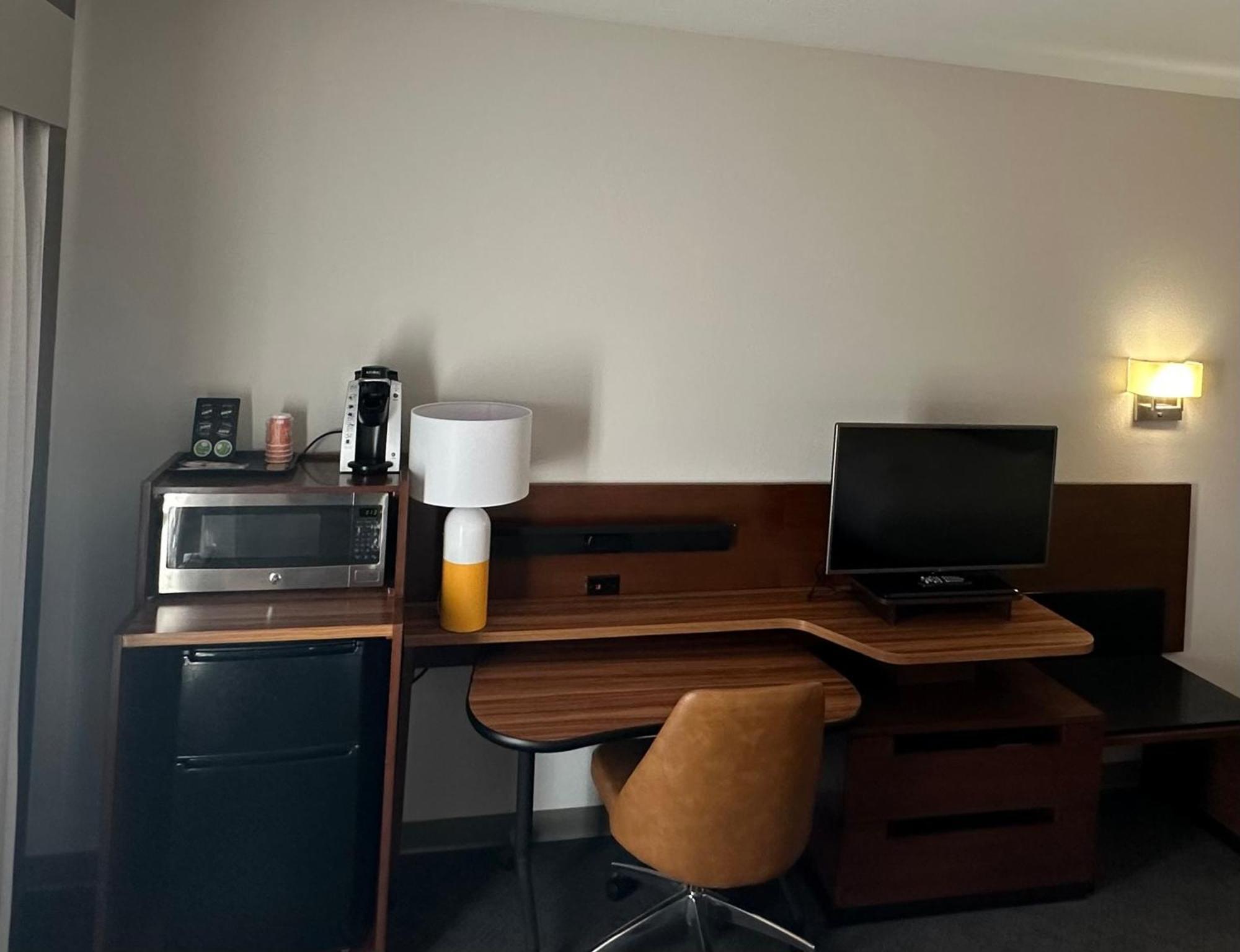 Comfort Inn & Suites Akron South Ngoại thất bức ảnh