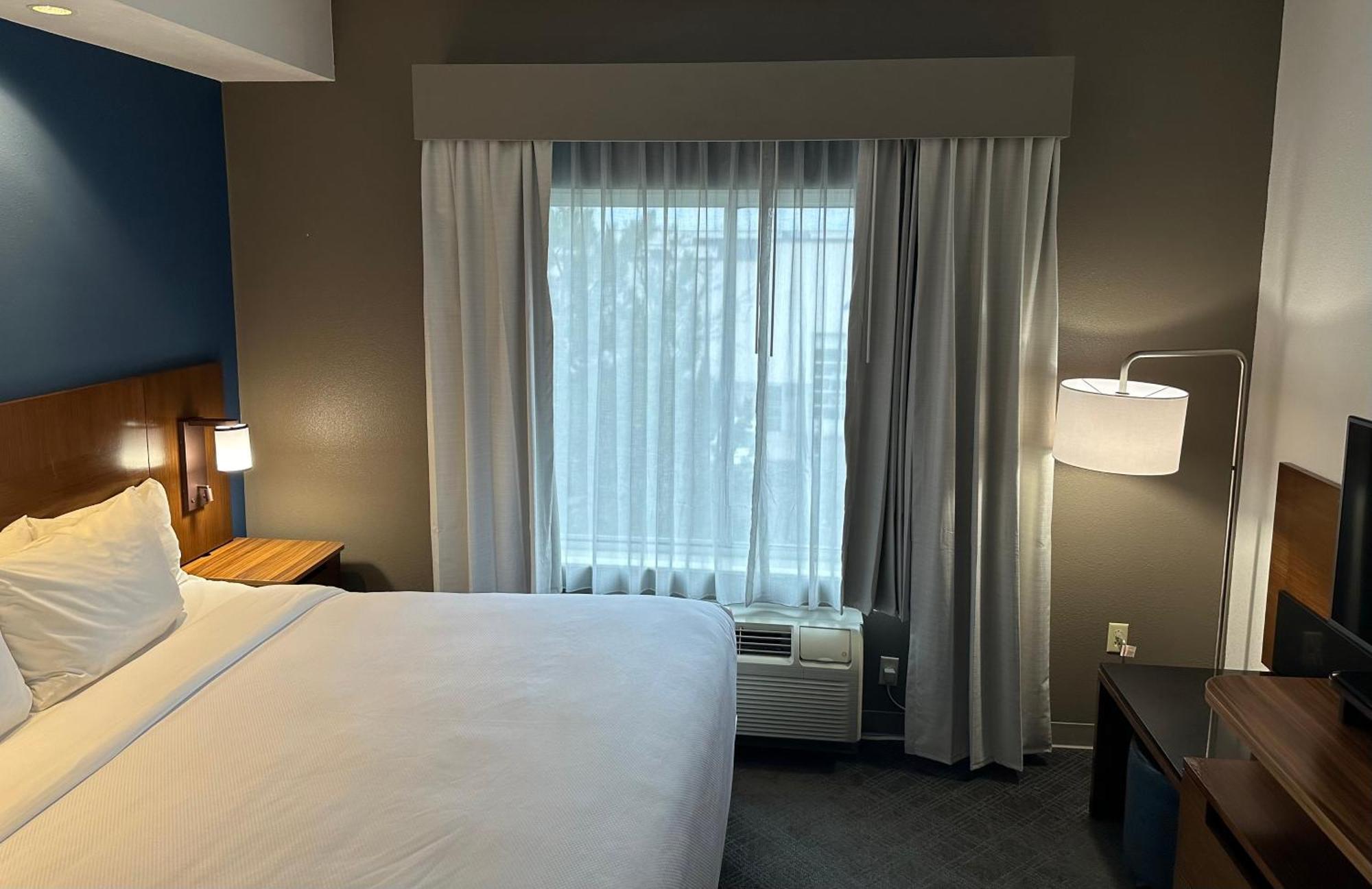 Comfort Inn & Suites Akron South Ngoại thất bức ảnh