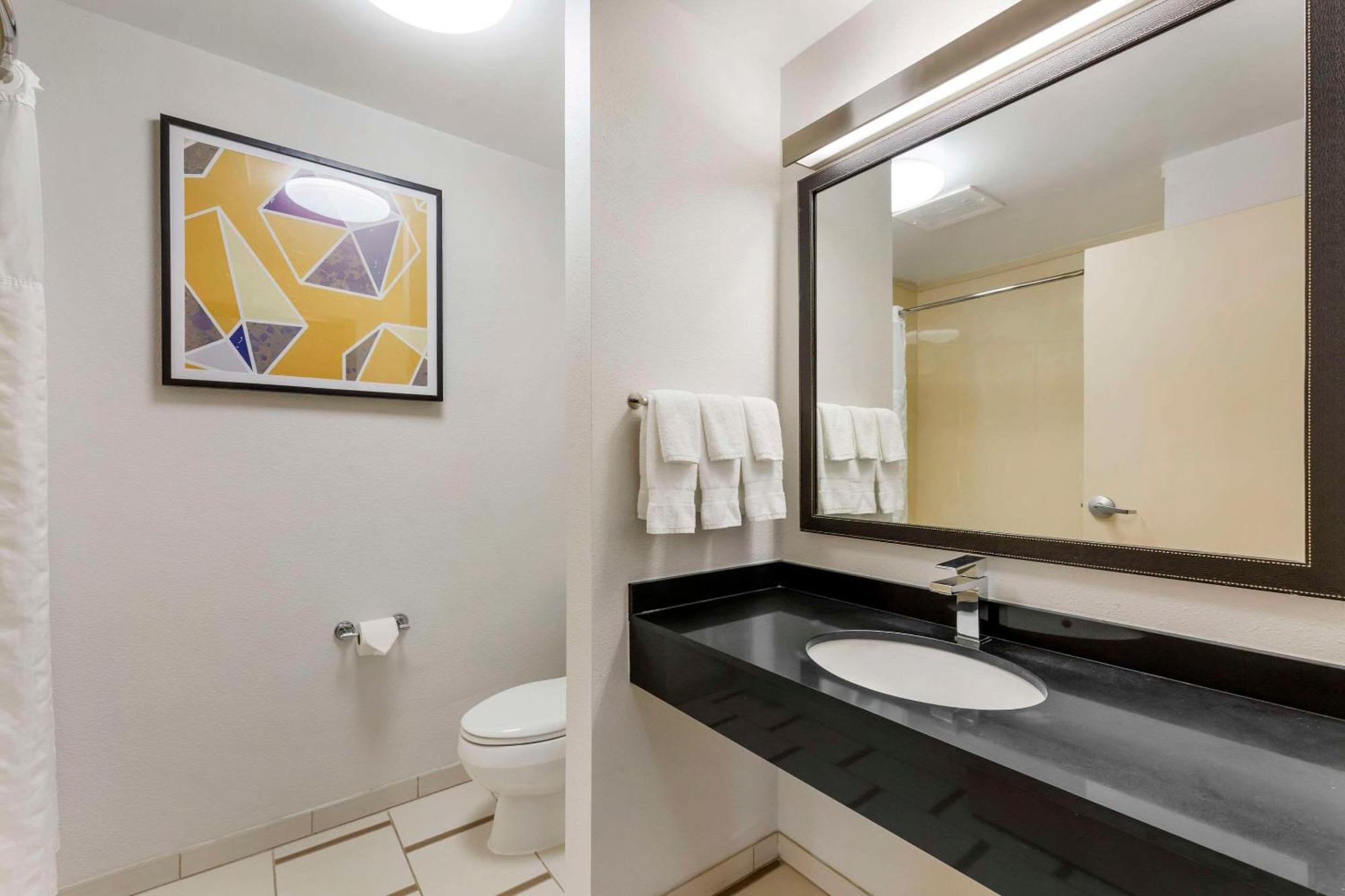 Comfort Inn & Suites Akron South Ngoại thất bức ảnh