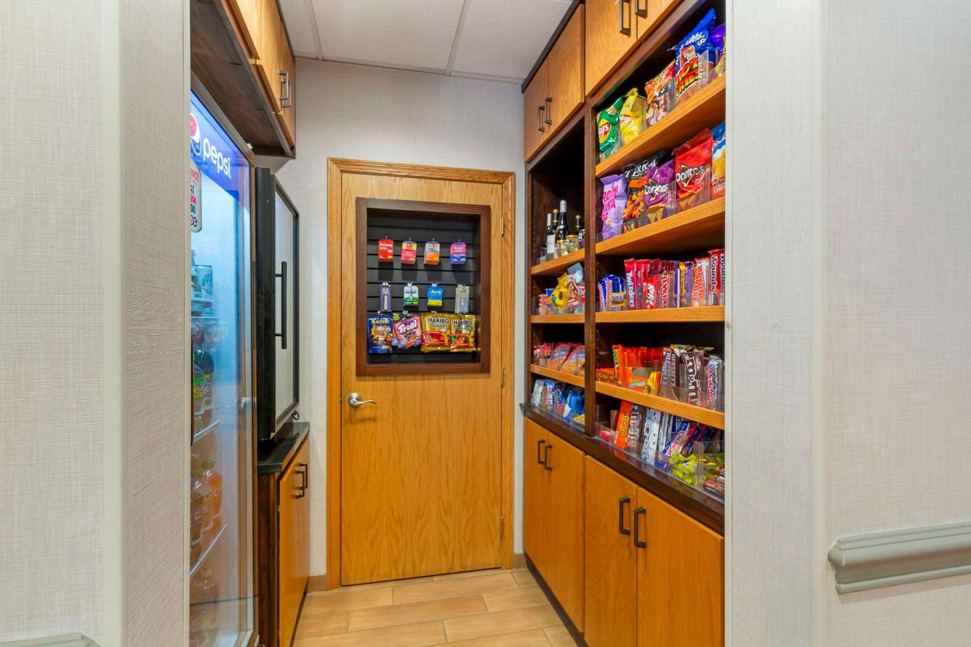 Comfort Inn & Suites Akron South Ngoại thất bức ảnh