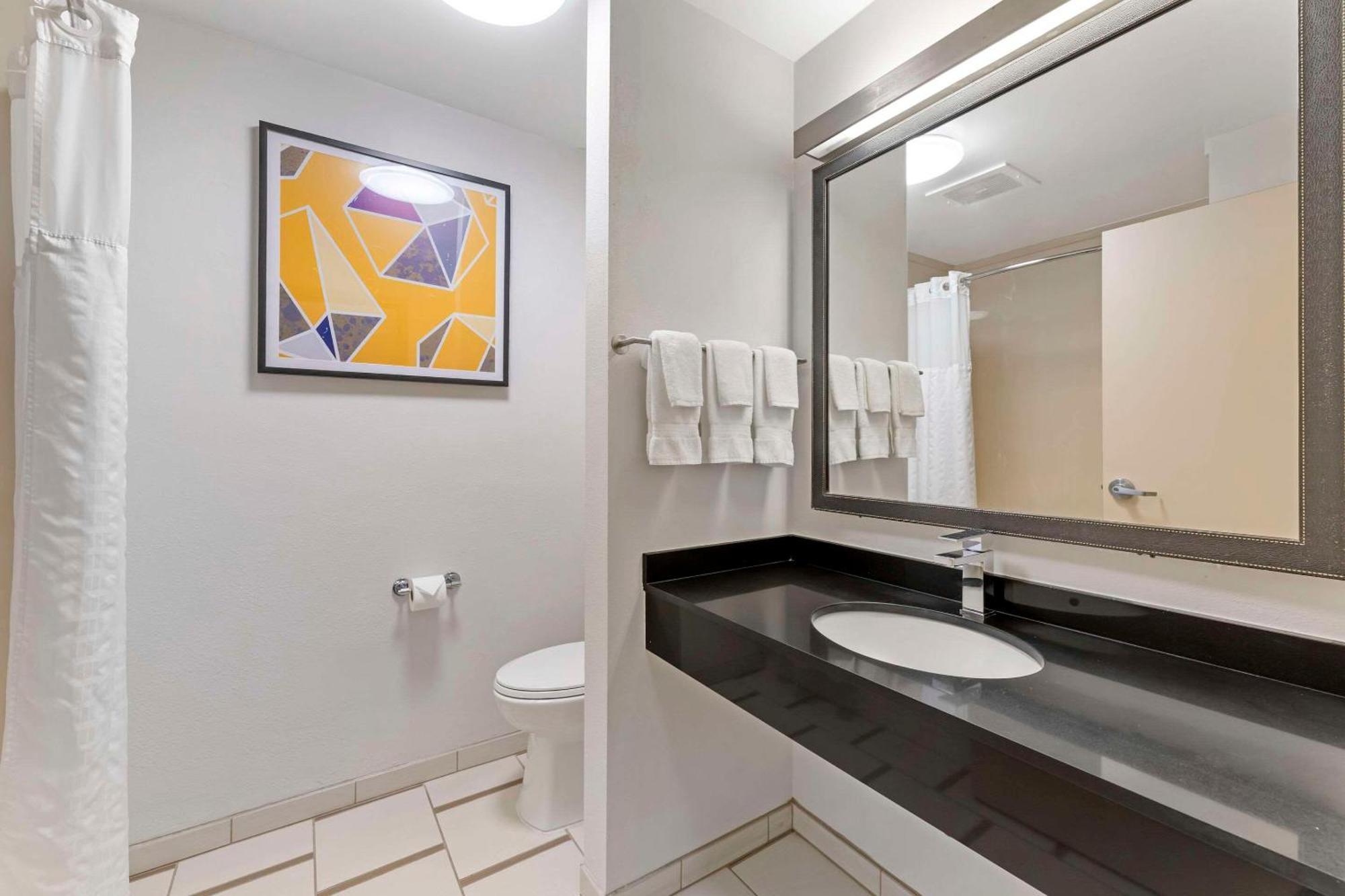 Comfort Inn & Suites Akron South Ngoại thất bức ảnh
