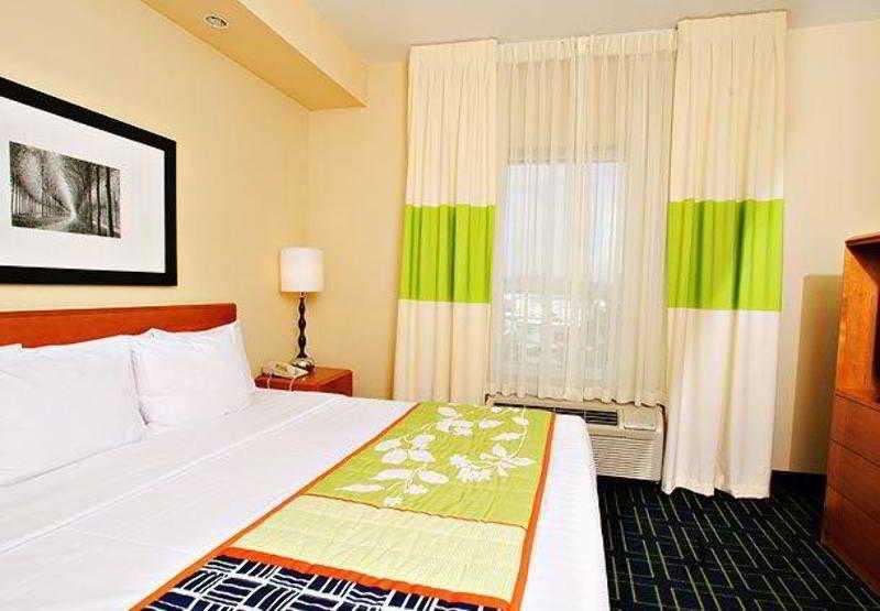 Comfort Inn & Suites Akron South Phòng bức ảnh
