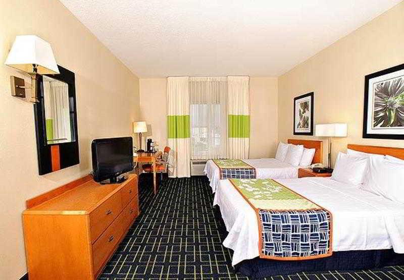 Comfort Inn & Suites Akron South Phòng bức ảnh
