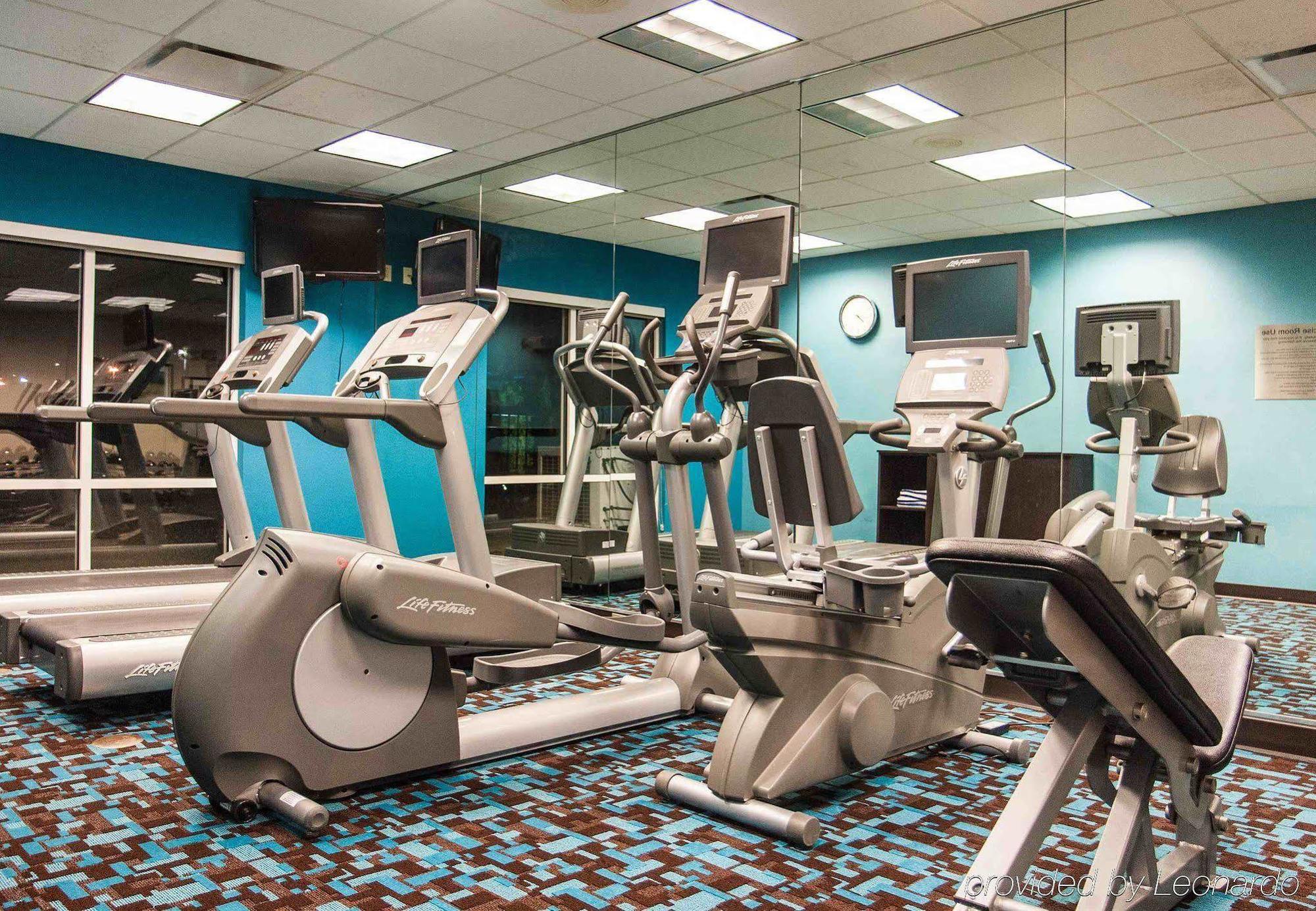 Comfort Inn & Suites Akron South Ngoại thất bức ảnh